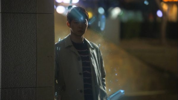 匂いを見る少女 (58)